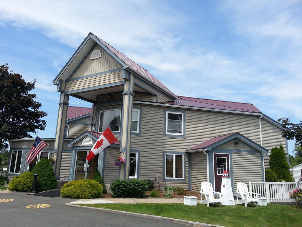 Granite Town Hotel Saint George Bagian luar foto
