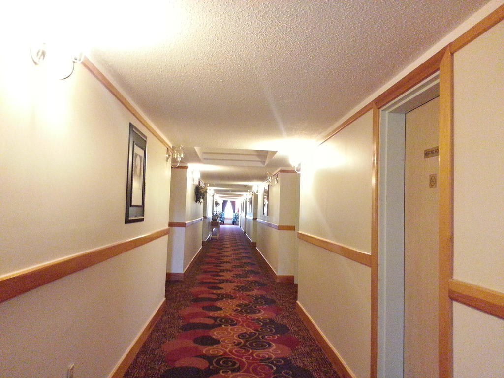 Granite Town Hotel Saint George Bagian luar foto
