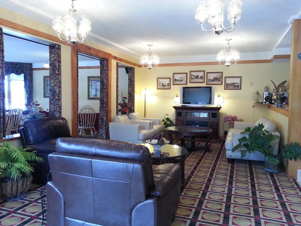Granite Town Hotel Saint George Bagian luar foto