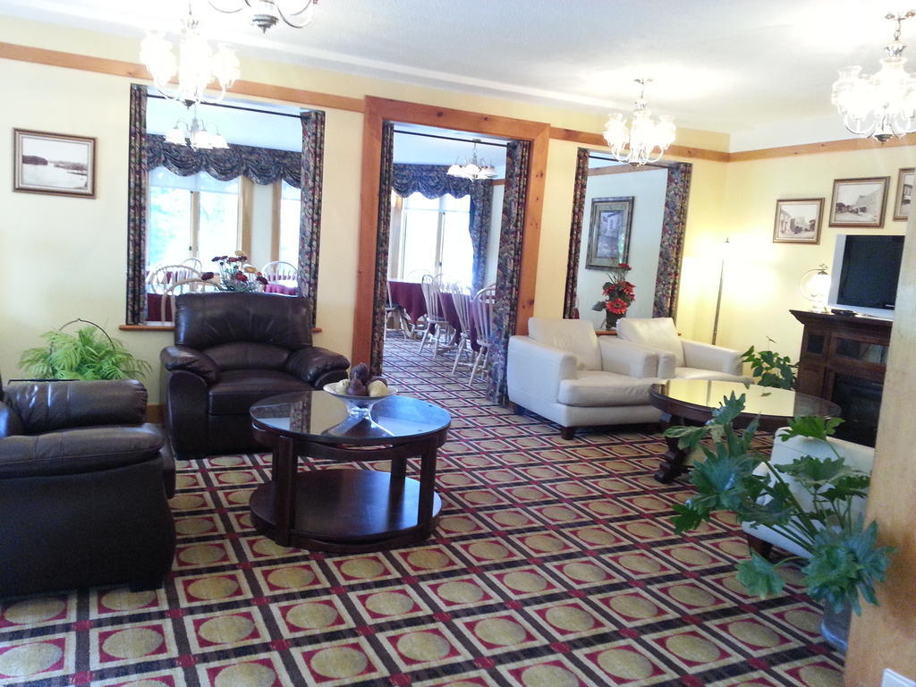 Granite Town Hotel Saint George Bagian luar foto