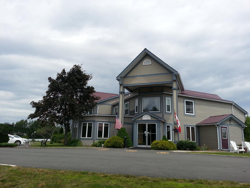 Granite Town Hotel Saint George Bagian luar foto