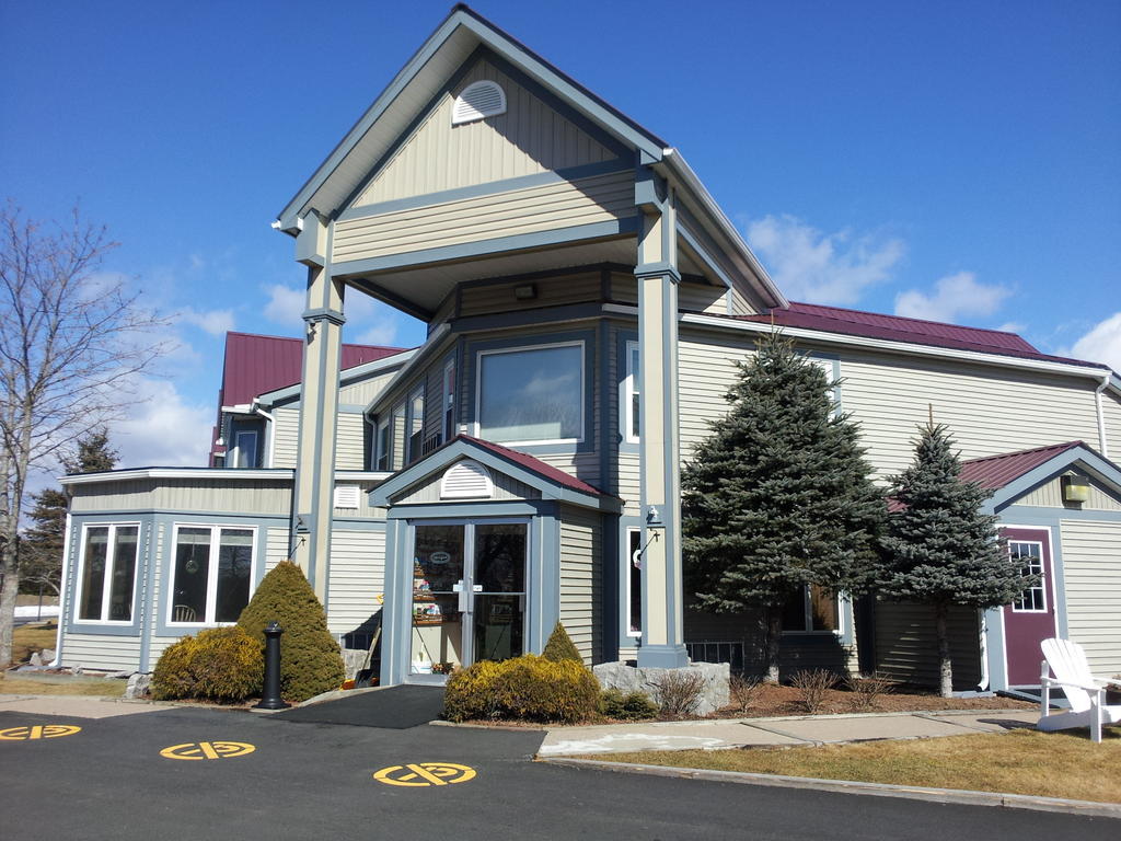 Granite Town Hotel Saint George Bagian luar foto