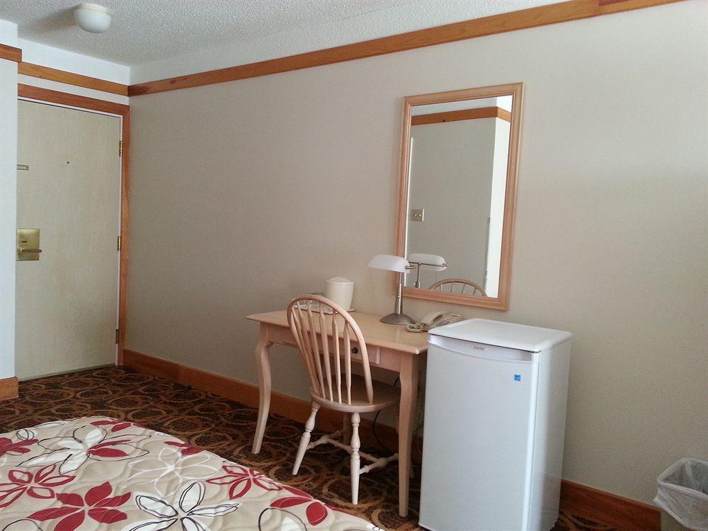 Granite Town Hotel Saint George Bagian luar foto
