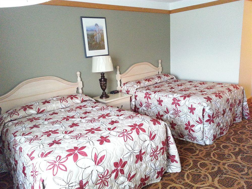 Granite Town Hotel Saint George Bagian luar foto