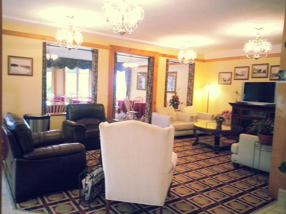 Granite Town Hotel Saint George Bagian luar foto